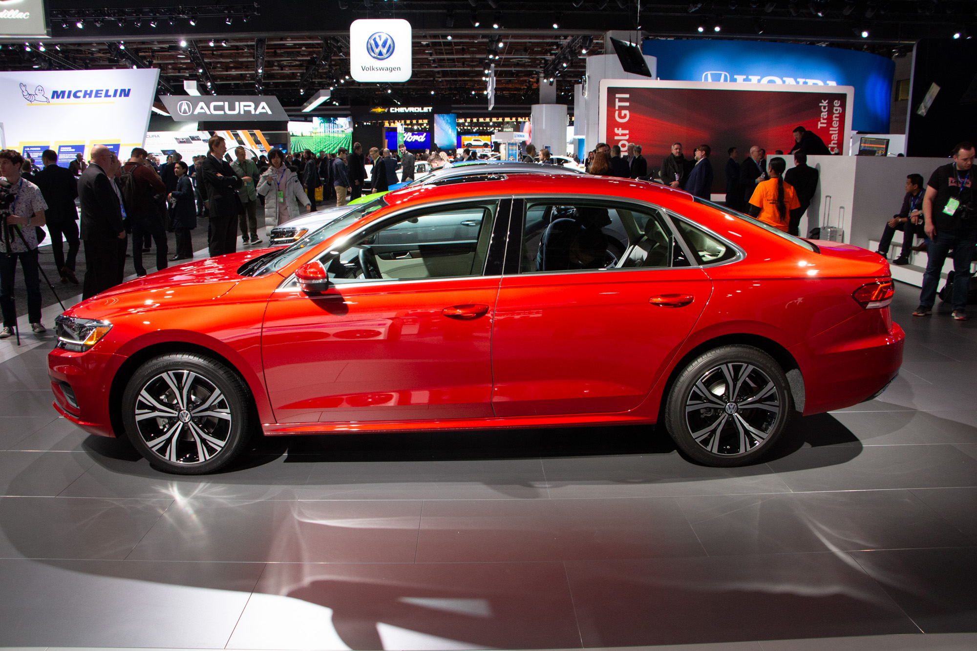 Volkswagen Kicks Off 2020 Passat Sedan – WHEELS.ca