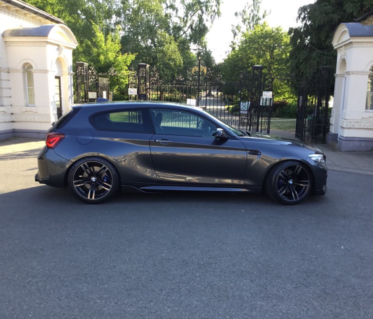 Builder Creates Modern BMW Clownshoe WHEELS.ca