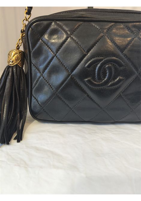 1989 Chanel black lamb leather 24kt gold plated hardware camera bag, shoulder bag Chanel Pre-Owned | CAMERA BAG NERA1989