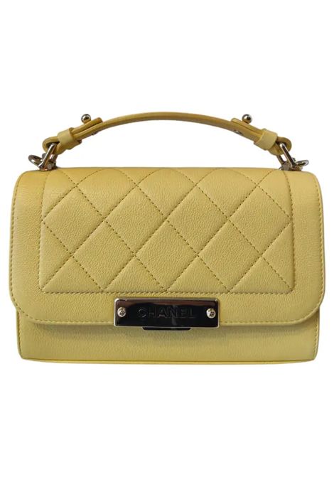 2016 Chanel light yellow leather silver tone hardware contemporary camera bag Chanel Pre-Owned | GIALLO CAMERA BAG16/17