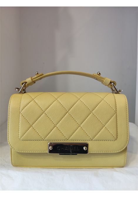 2016 Chanel light yellow leather silver tone hardware contemporary camera bag Chanel Pre-Owned | GIALLO CAMERA BAG16/17