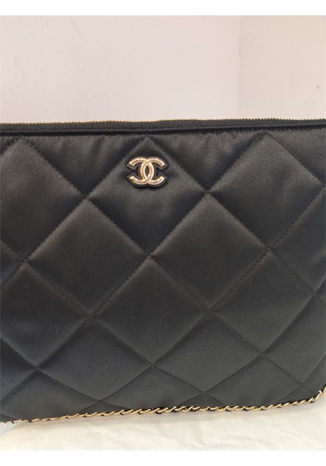 Chanel black satin Gold tone hardware clutch Chanel Pre-Owned | POCHETTE RASOPOCHETTE