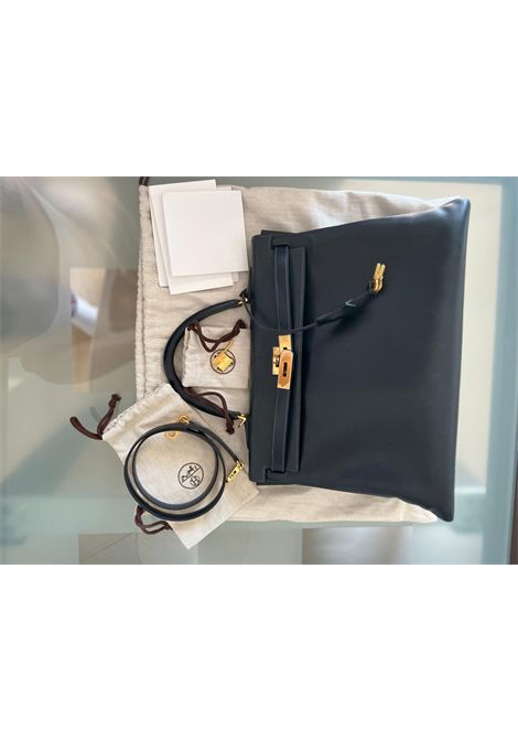 1992 Hermès Kelly 35 in dark Blue navy with Gold hardware Hermes Pre-Owned | KELLY32 DEL 92BLU NOTTEN