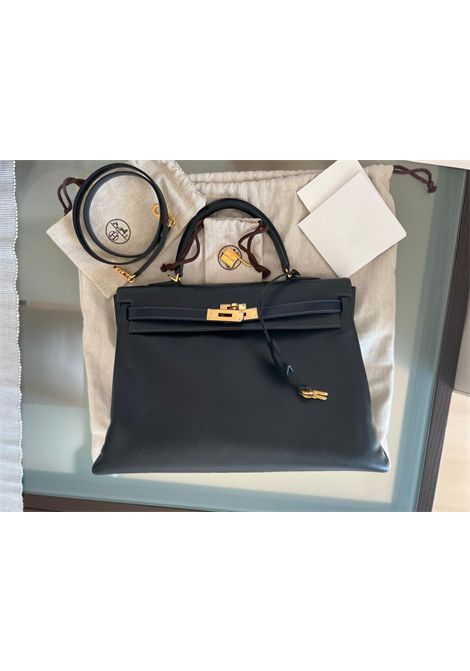 1992 Hermès Kelly 35 in dark Blue navy with Gold hardware Hermes Pre-Owned | KELLY32 DEL 92BLU NOTTEN