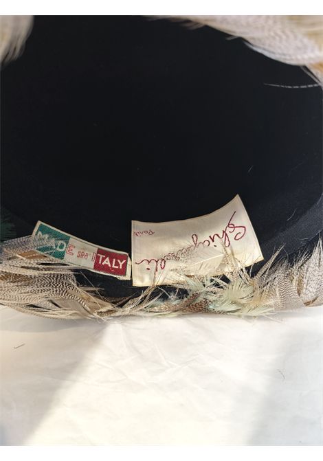 1950s Schiaparelli Multicoloured feather hatMulticoloured feather totally made in italy Schiaparelli | PIUMEMULTI