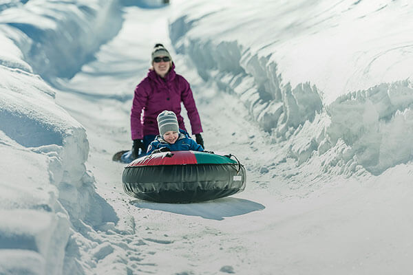 Glissade sur neige - Activités d'hiver au Québec - Sépaq