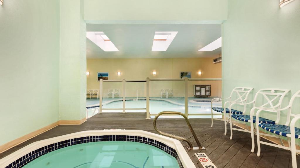 Holiday Inn pool Holiday Inn pool