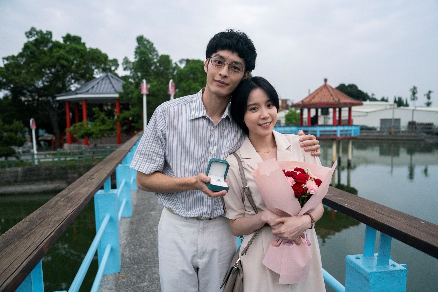 《華麗計程車行》收視再創新高！曹佑寧結婚公證時被花打懵 程予希求婚時希望好朋友都在