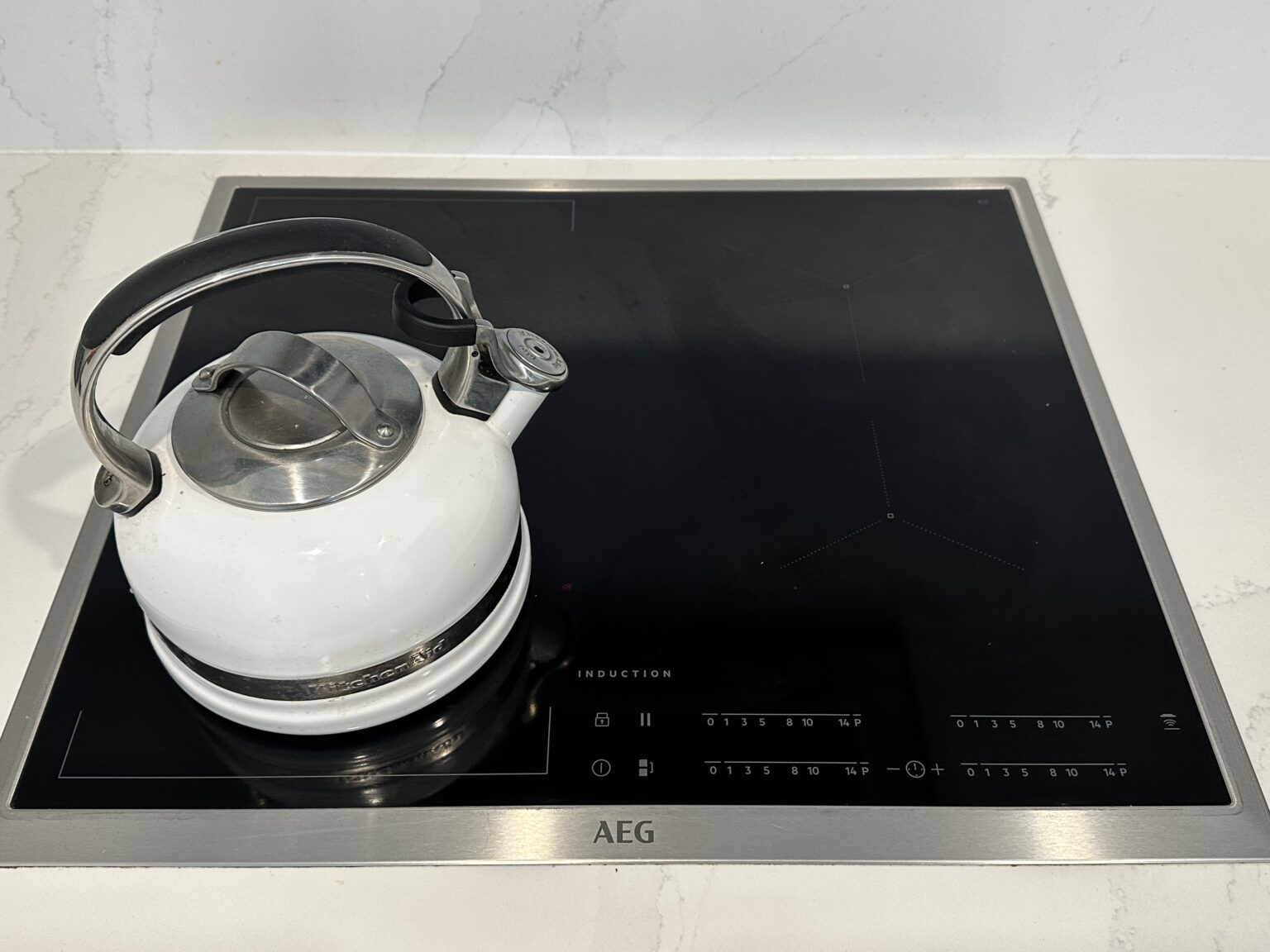 Comparing Induction and Gas Cooktops