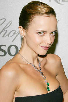 joya-celebrities-dos