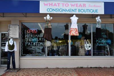 What To Wear Fashions Logo