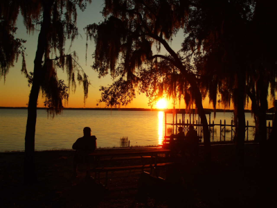 Vacation Village Resort Logo