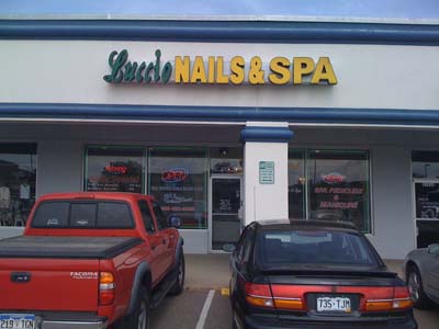 Luccio Nails and Spa Logo