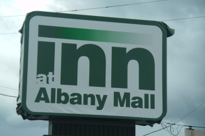 Inn at Albany Mall Logo
