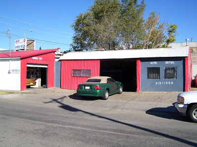 Window Tint/Auto Detail Logo