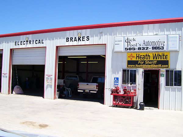 Dick Pool's Automotive Logo