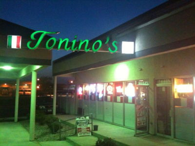 Tonino's Pizza Logo