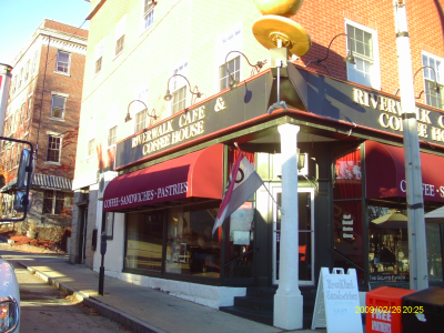 Riverwalk Roasters, LLC Logo