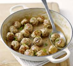 Complete Food World Logo