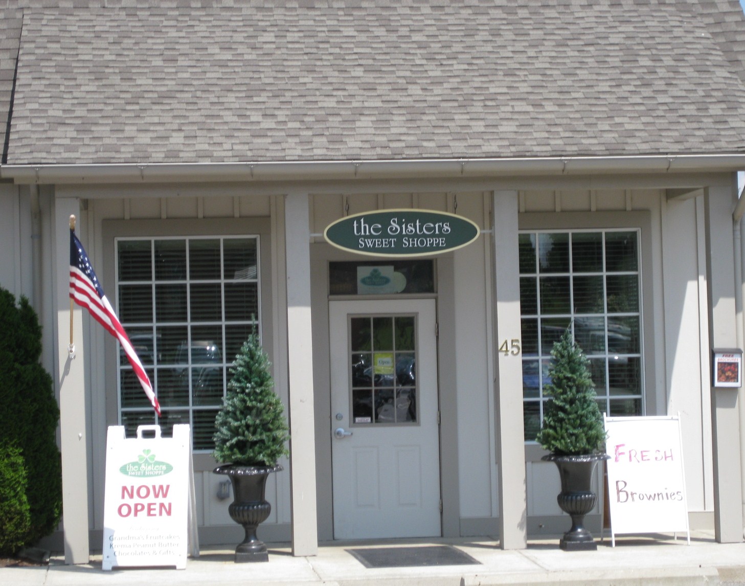 The Sisters Sweet Shoppe Logo