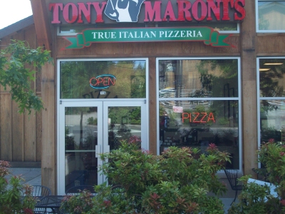 Tony Maroni's Pizza Logo