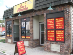 Lisa's Pizzeria Logo