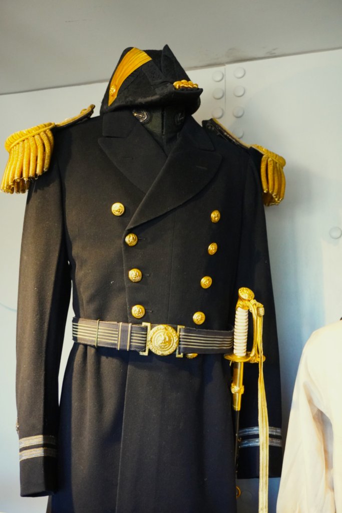 Guardians of a New American Century : U.S. Navy Officer's Dress Uniform, Spanish-American War Era