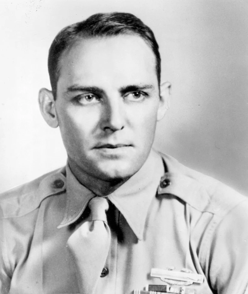 Medal of Honor: Raymond H. Cooley – U.S. Army – World War II