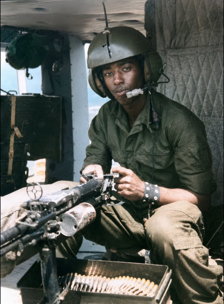 The Final Flight of SP4 Roman Lee Jones: Remembering the Men of Huey 66-16840