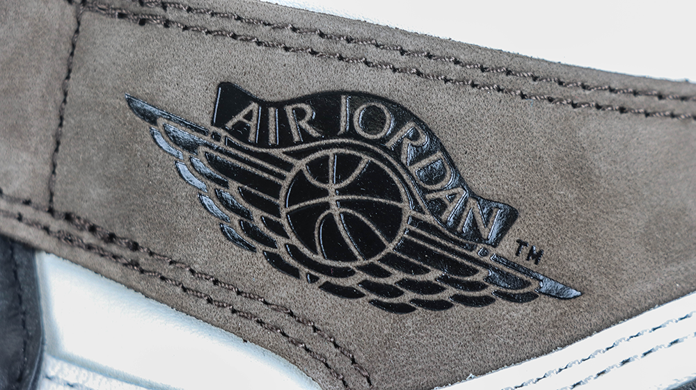AIR JORDAN 1 DARK MOCHA REPS
