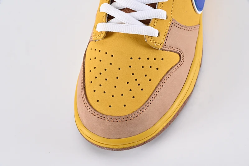 Dunk Low SB Premium 'Newcastle Brown Ale