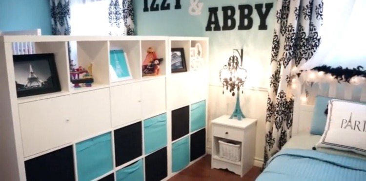 How One Mom Divided 1 Room Into 2 Bedrooms For Her Daughters Without Building A Wall