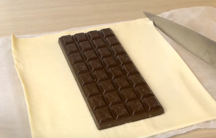 How to Make This Easy Chocolate-Filled Puff Pastry