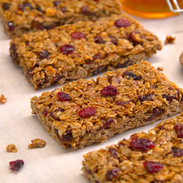 Crunchy Homemade Granola Bars