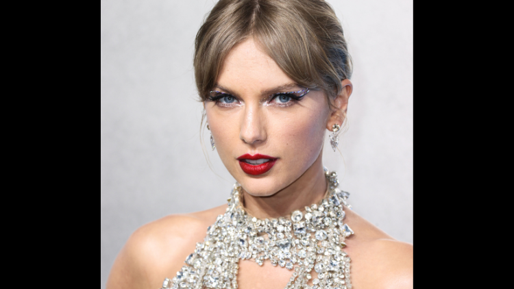 After 6 Years Of Dating, Taylor Swift Breaks Up With Her Boyfriend