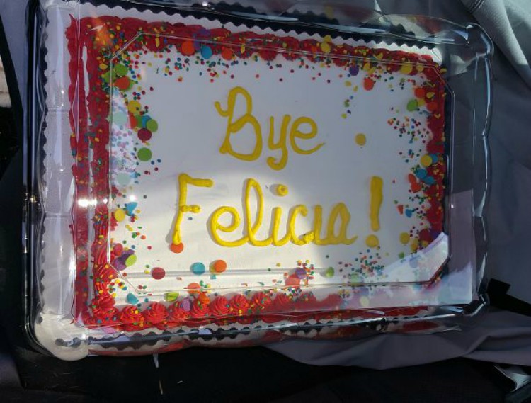 21 Farewell Cakes That Employees Got From Their Savage Coworkers On