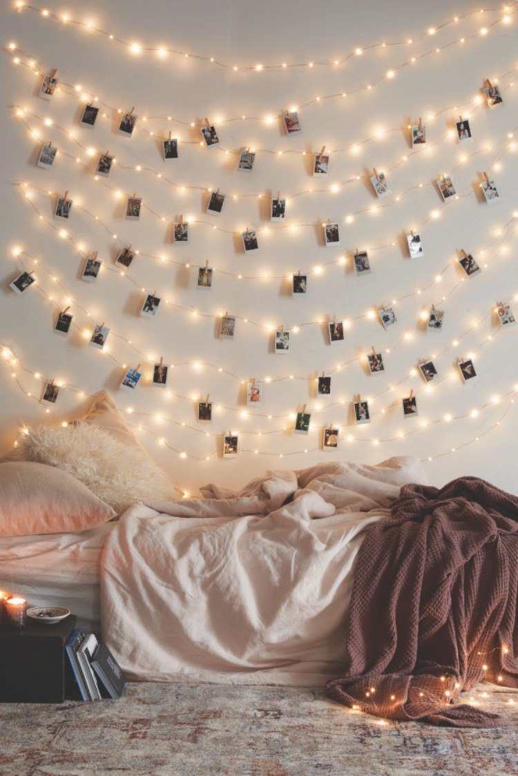 Featured image of post Ceiling Simple Fairy Lights In Bedroom