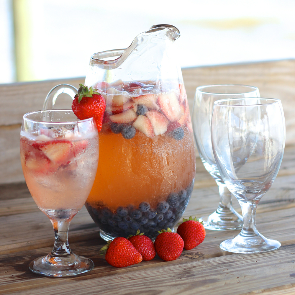 7 Beautiful Ways to Infuse Your Water