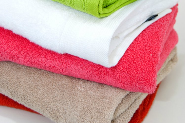 Cleaning Expert Using Vinegar When You Wash Towels
