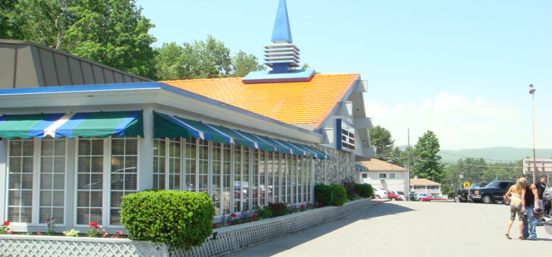 15 Popular Restaurant Chains That Are Now a Thing of the Past