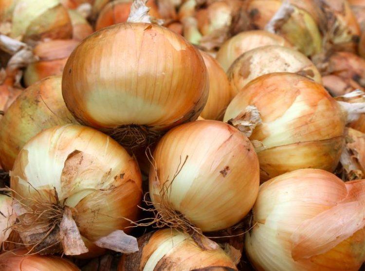 What You’re Actually Supposed to Do With Different Types of Onions