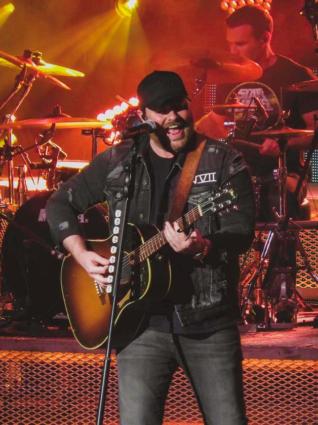 Country Star'S Unexpected Health Announcement Leads To Show Cancellations - vo3da5s