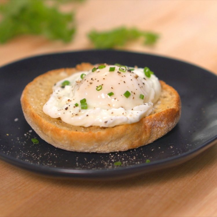 Julia Child’s Poached Eggs