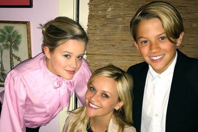 Image of Reese Witherspoon and two kids.