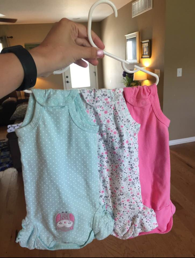 Mom’s Onesie Hack Goes Viral Because of Its Simple Brilliance
