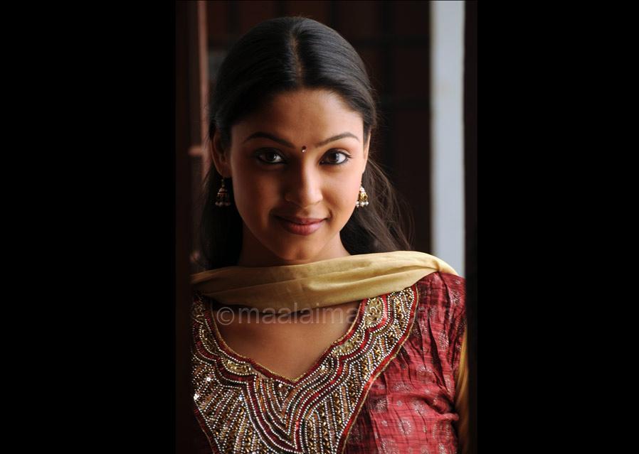 அங்கனா ராய்