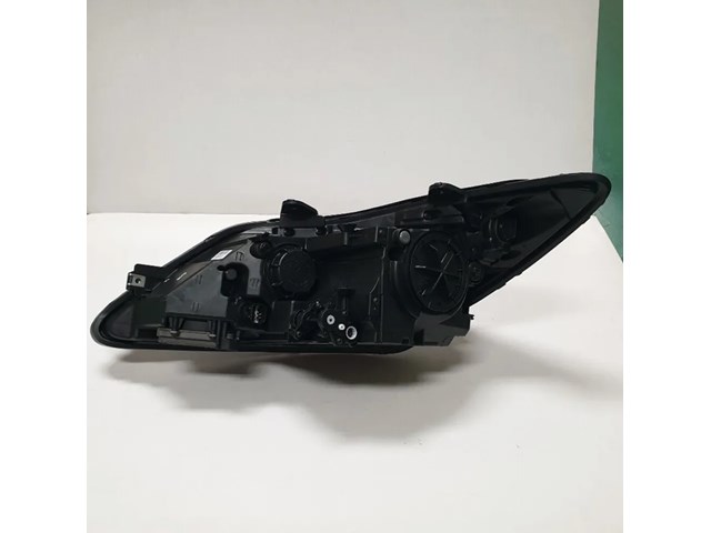 2010 Hyundai Genesis Headlight