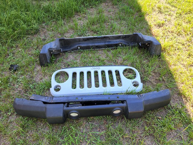 2015 Jeep Wrangler Grille