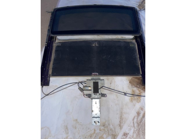 1997 Ford Expedition Sun Roof assembly
