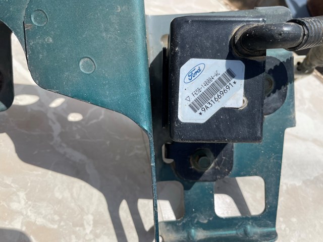 1997 Ford Expedition set of 2 front Air Bag Sensor